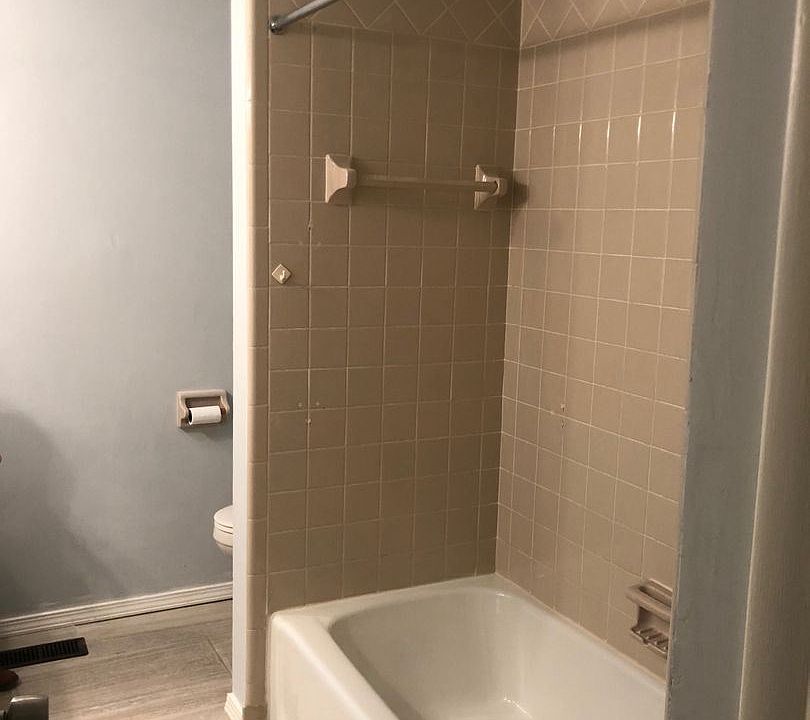 2nd image of 5922 E 48th St S