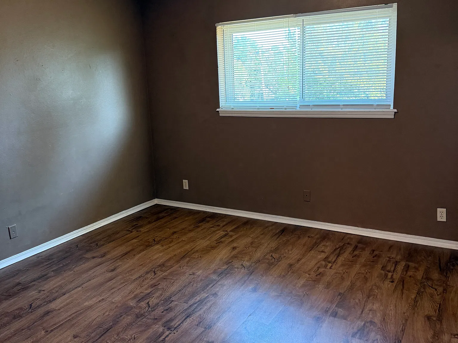 3630 N Villa Ave — Photo 3