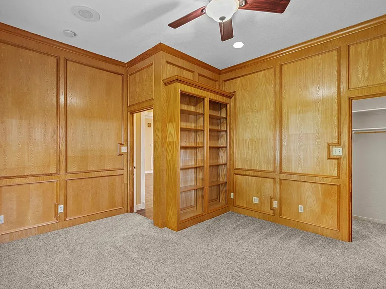 616 Westwood Cir — Photo 32