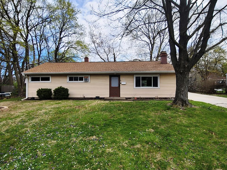 1st image of 5 Penn Ct
