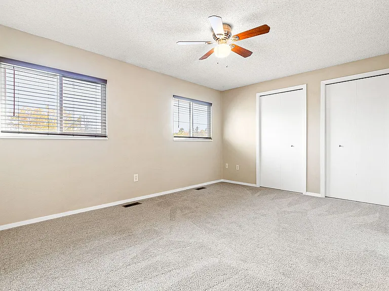 1405 S Sierra Dr — Photo 13