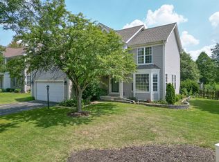 1961 Edinburgh Ln, Aurora, IL 60504