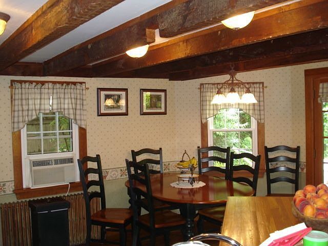 Eat in kitchen