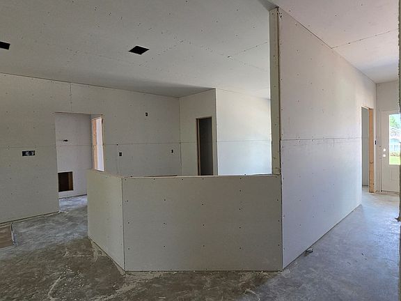 3rd image of 1507 Eric Dr