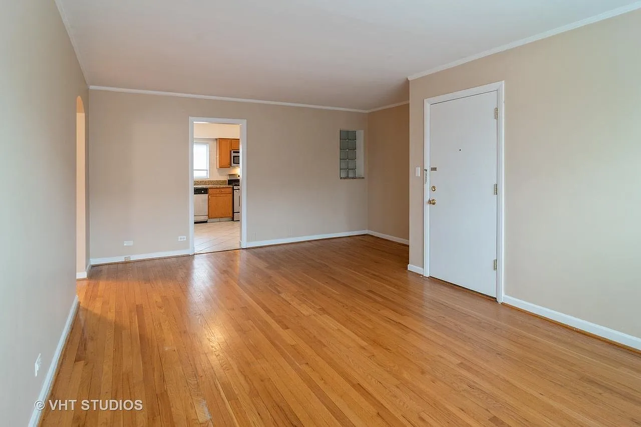 1516 N Harlem Ave — Photo 3