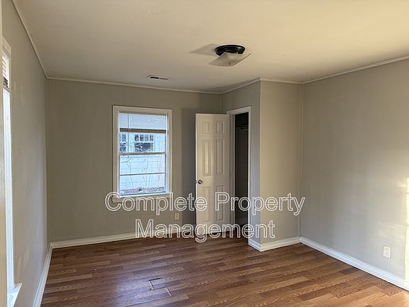 5th image of 1152 14th Pl SW