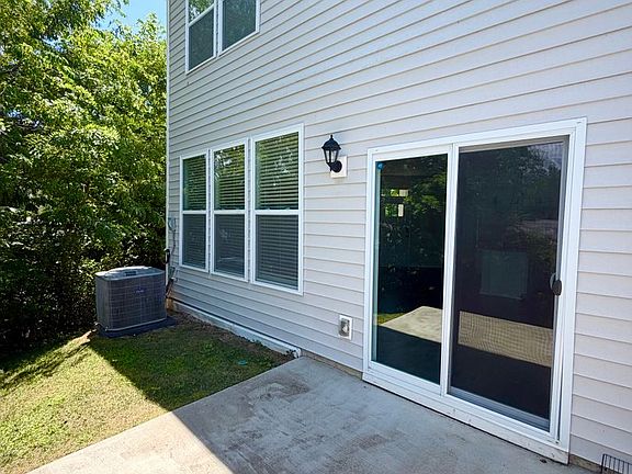 4th image of 610 Santa Clara Dr