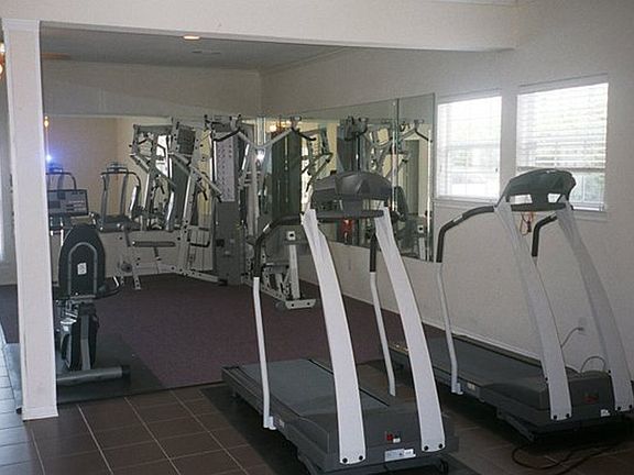 3rd image of 2700 N Brook Dr APT 042