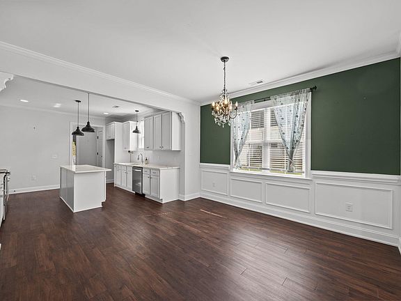 4th image of 389 Ashley Woods Ct