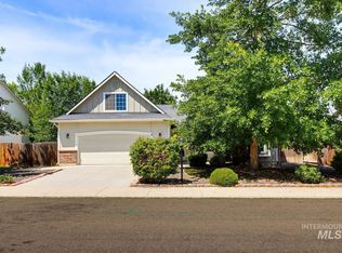 1025 N Portchester Ave, Meridian, ID 83642