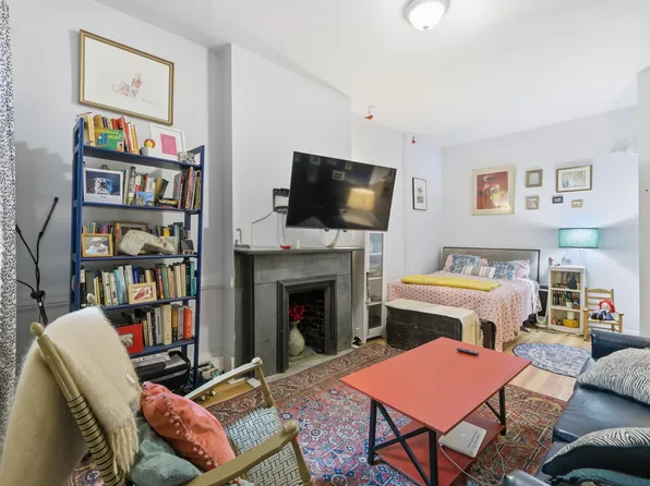 570 Jersey Avenue image 11 of 37