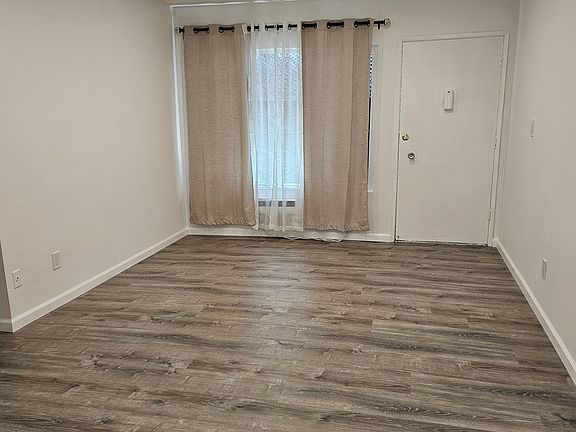 5th image of 7162 Hawthorn Ave #2