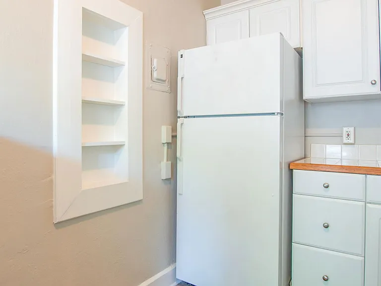678 Somerset Ter NE #10 — Photo 8