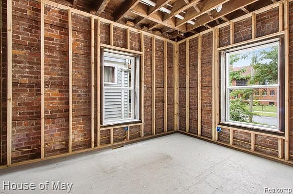 676 Atkinson St, photo 7