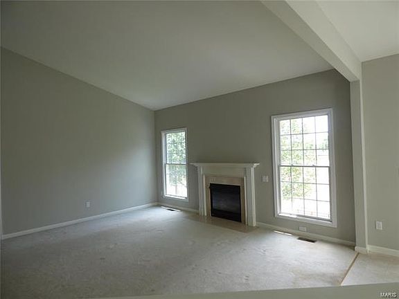 3rd image of 10165 Allington Dr