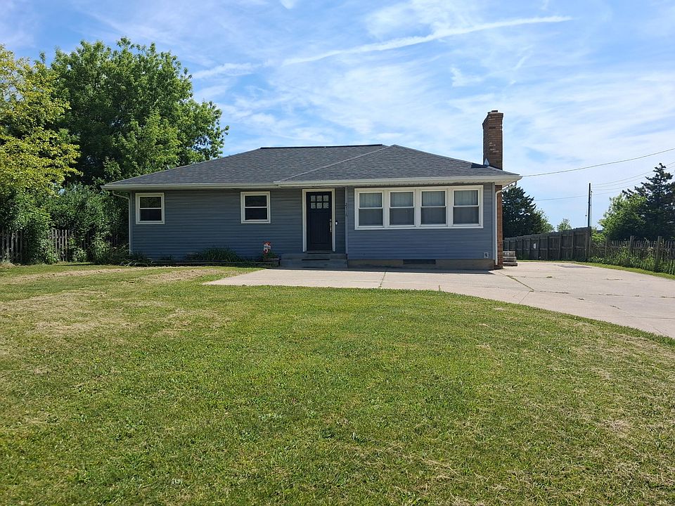 1st image of 2716 Ridgemoor Dr SE