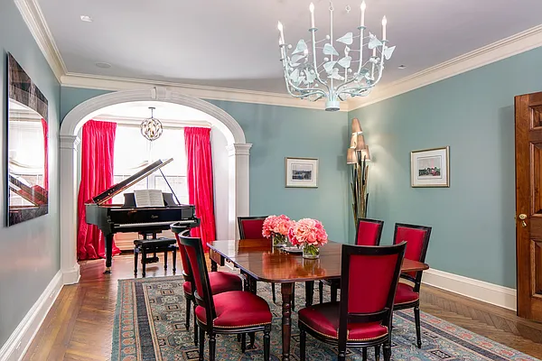 Sold by Stribling | media 5