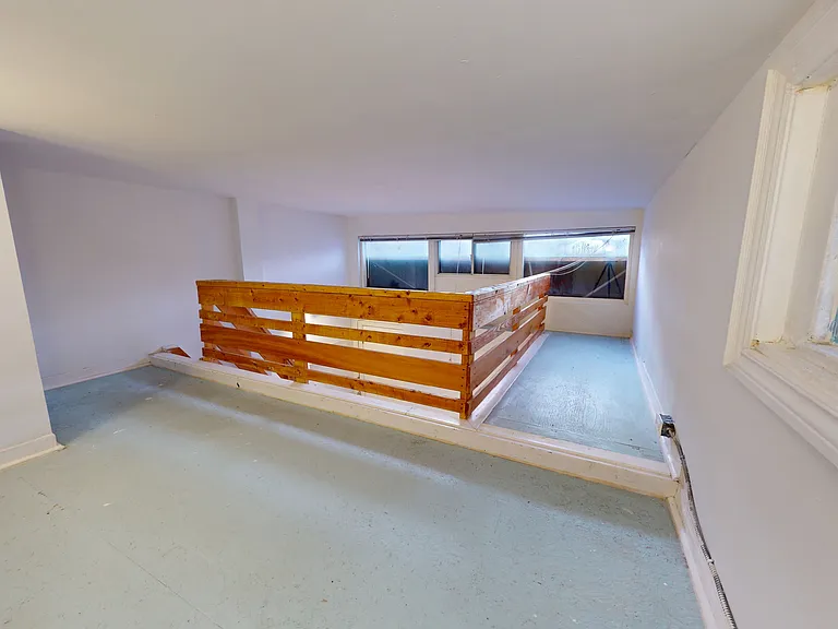 39 Markham St #MAIN REAR — Photo 13