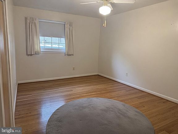 5th image of 7321 Parkview Dr