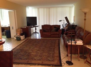 3930 Oaks Clubhouse Dr APT 102, Pompano Beach, FL 33069