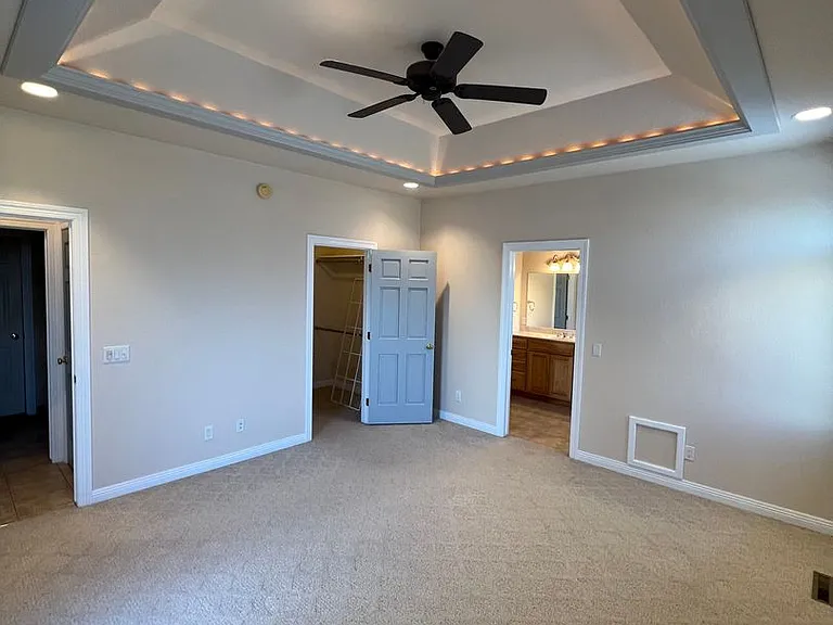 1124 Alta Vista Dr — Photo 16