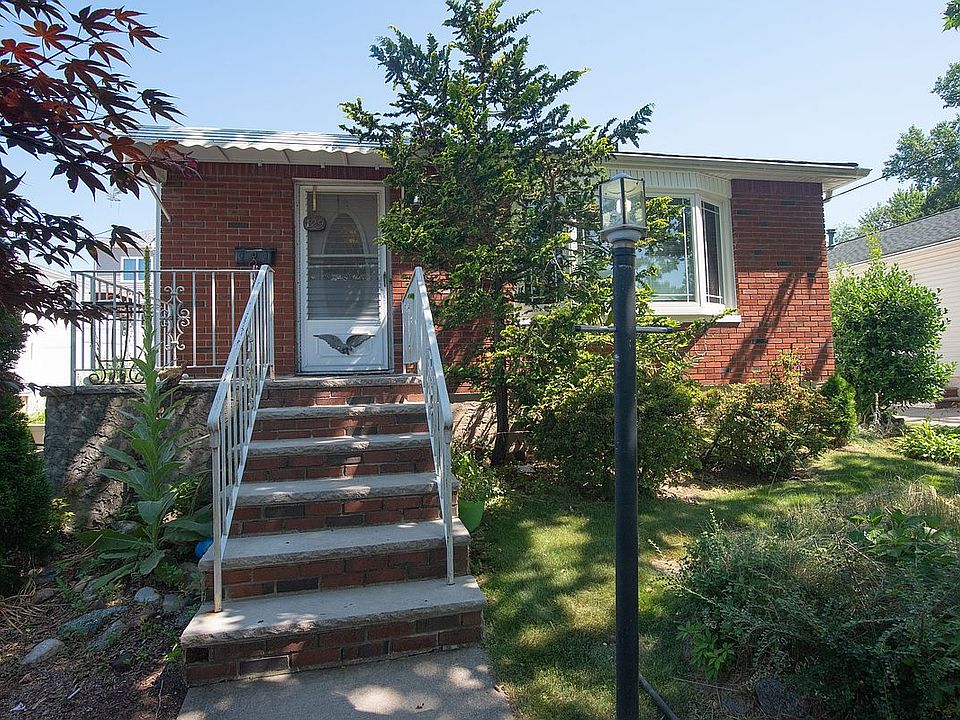 1st image of 129 Uncas Ave