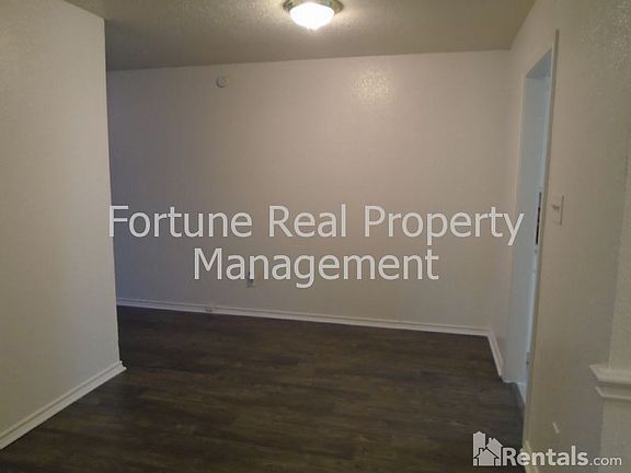 3rd image of 812 Betty Ct APT C