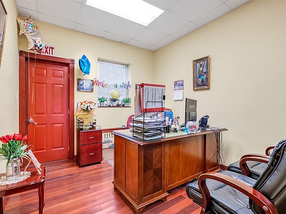 5th image of 5019 Avenue N