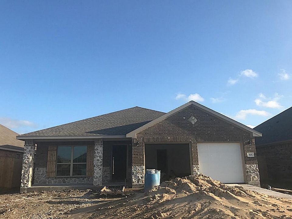 1st image of 525 Augusta Crossing Ln