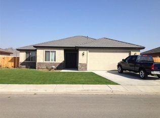 214 Winters Dr, Shafter, CA 93263