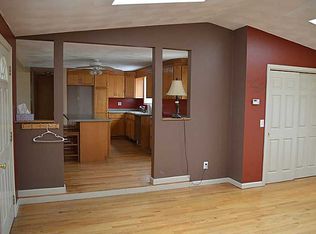 111 Liverpool St, Warwick, RI 02886