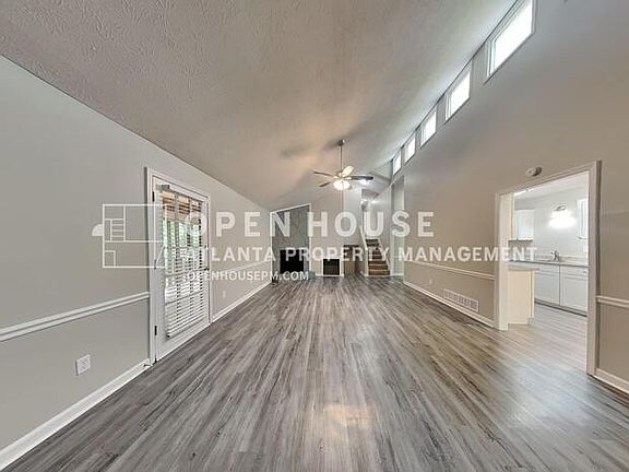 3rd image of 4105 Bent Oak Ct
