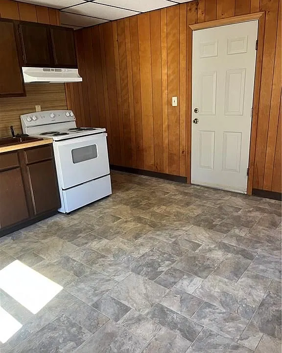 869 Charles St #2