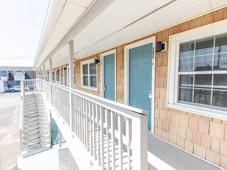 78 E Grand Ave #17 — Photo 9