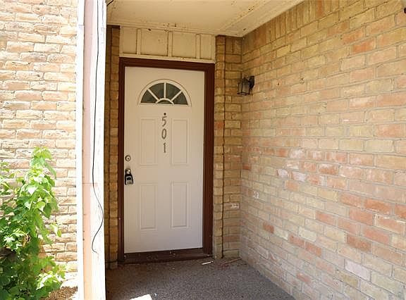 3rd image of 6008 Westridge Ln APT 501