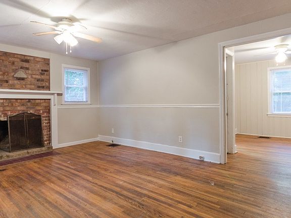 3rd image of 1233 Cheshire Ave