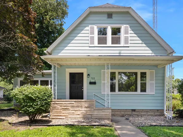 722 E Madison Ave, Chrisman, IL 61924