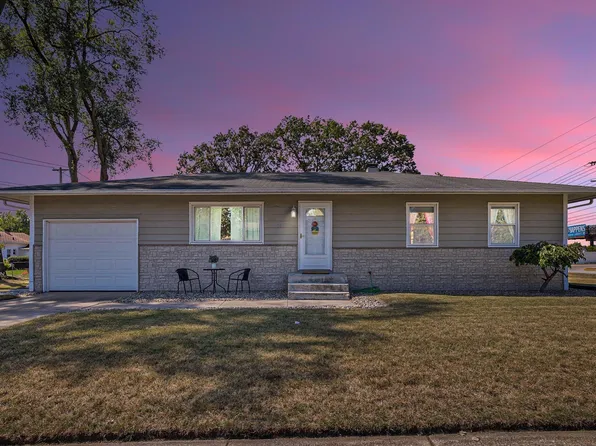 2115 Sarah St, Mishawaka, IN 46545