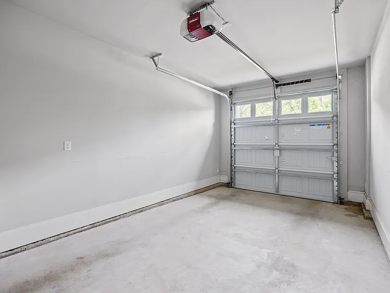 210 Asher Springs Cir — Photo 9