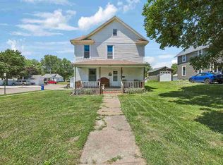 739 S Iowa Ave, Washington, IA 52353