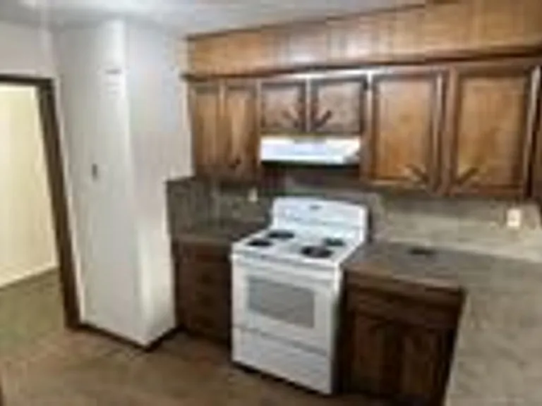 12814 E 37th Pl — Photo 6