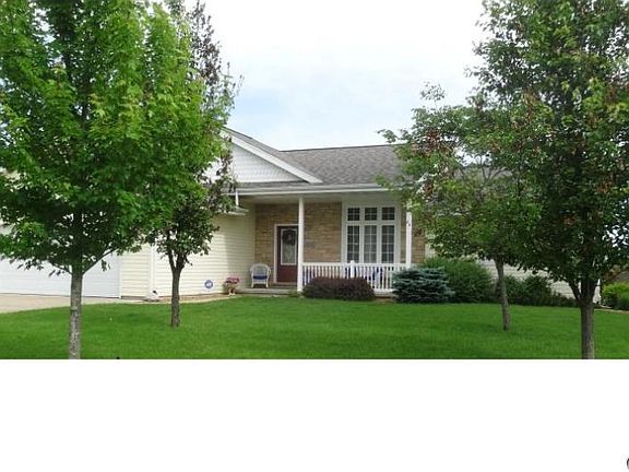 2nd image of 8182 N Oak Run Dr