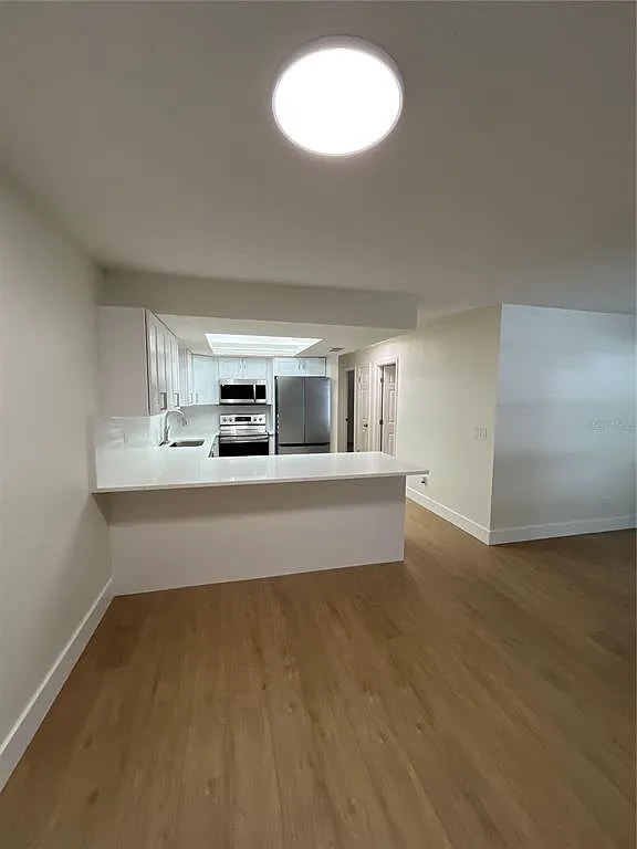2 bed, 2.0 bath, 912 sqft, $1,700 — Photo 3
