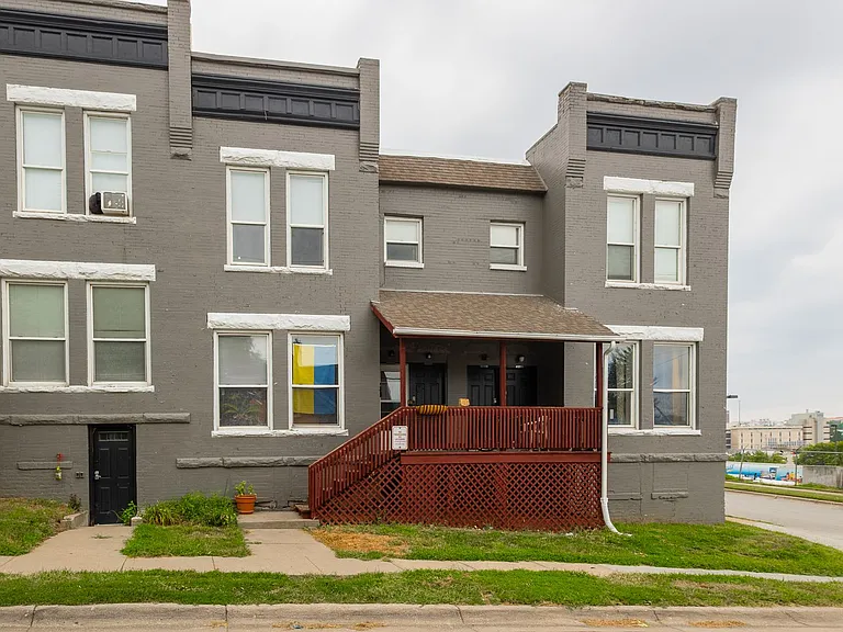 1001 N 29th St — Photo 13