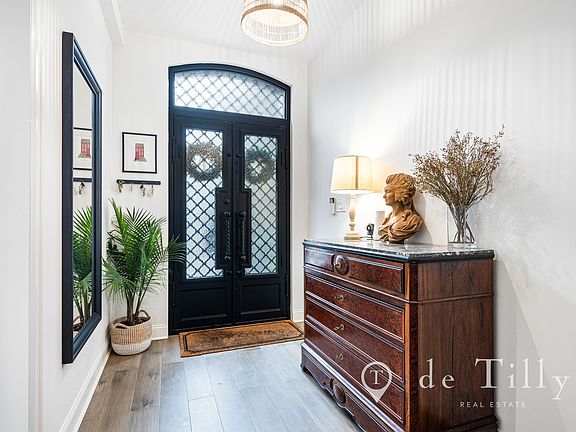 3rd image of 160 Clifton Pl #2
