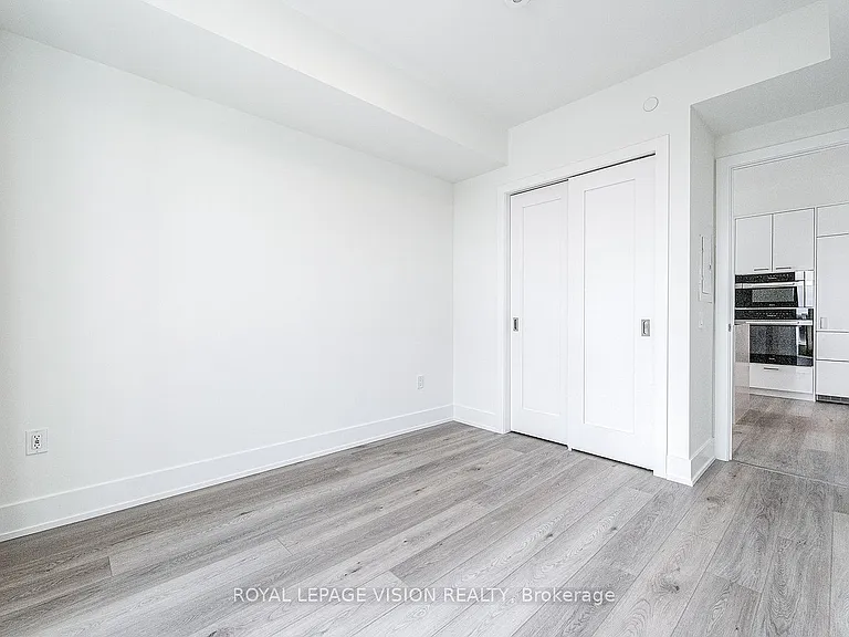 858 Dupont St #728 — Photo 29