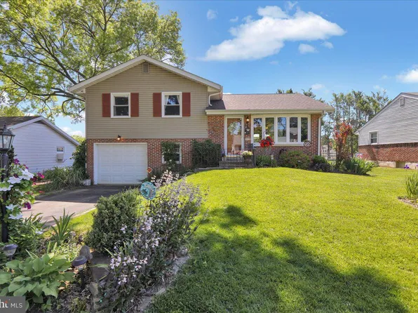 3012 Octagon Ave, Sinking Spring, PA 19608