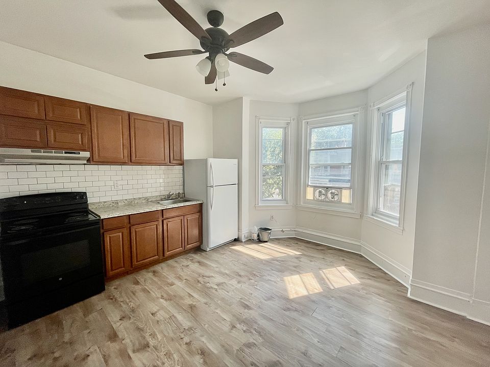 1st image of 3828 N Park Ave #2