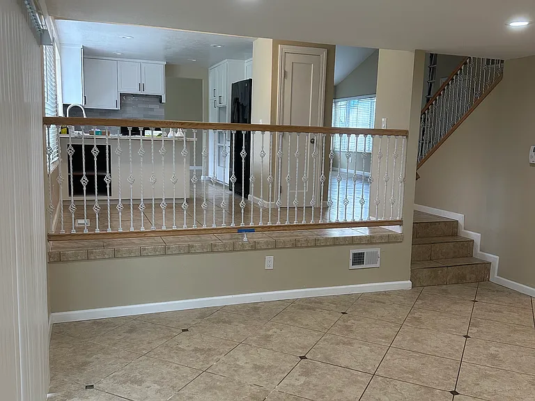 704 Windward Ct — Photo 22