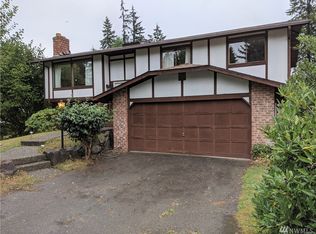 8621 244th St SW, Edmonds, WA 98026
